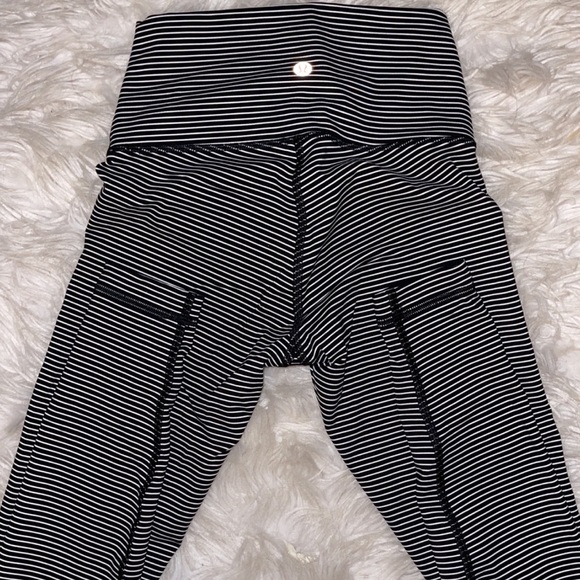 Size 4, 28’ Striped Lululemon leggings - Picture 2 of 4